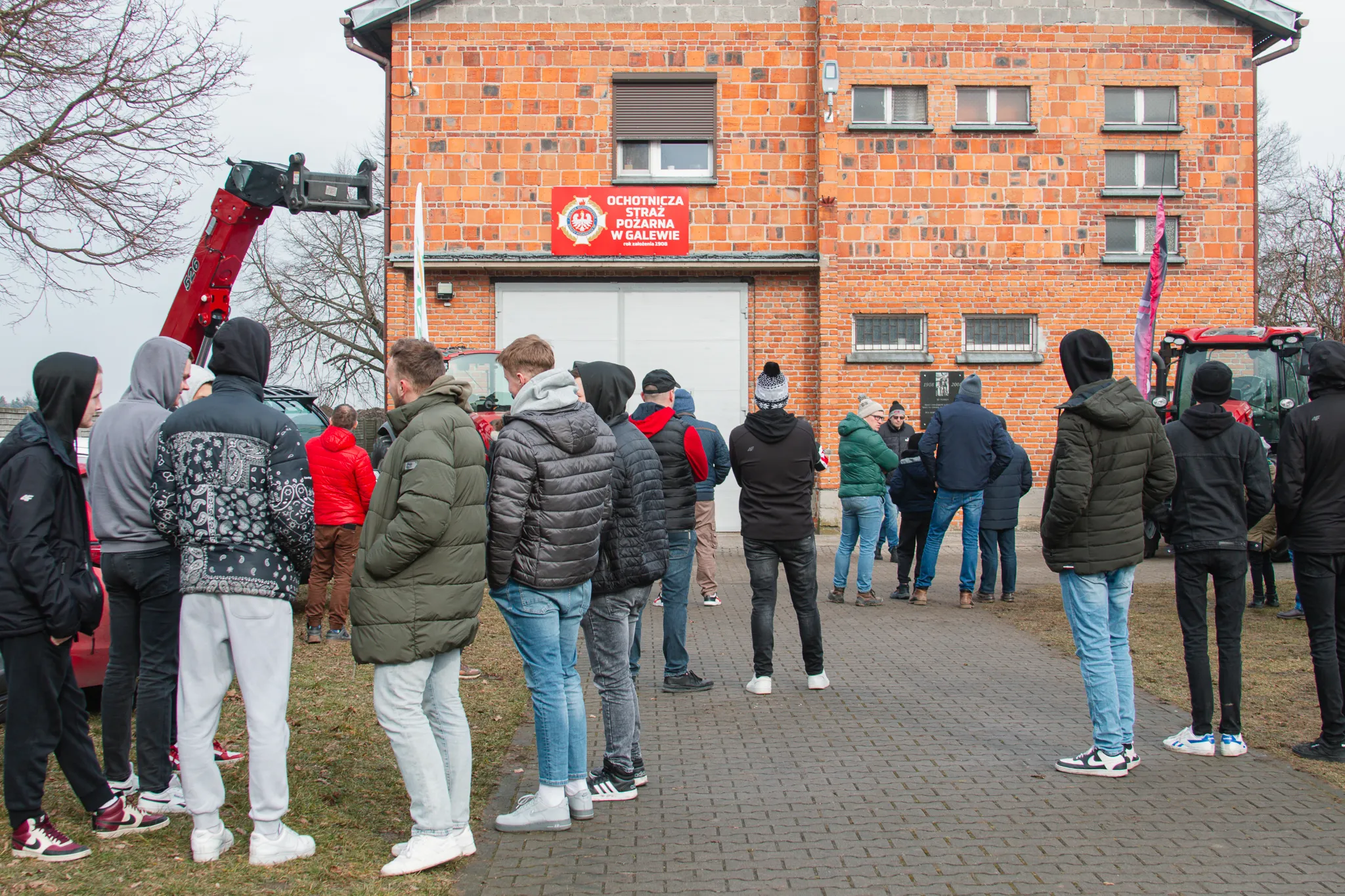 Rolnicy z Wielkopolski zapoznający się z ofertą maszyn Case IH podczas lokalnego spotkania Winter Tour.